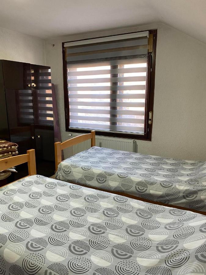 Appartamento Micin Dom Pirot Esterno foto